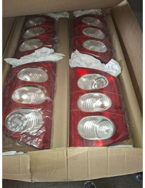 Volvo B12-9700 - أضواء/ إضاءة: صورة 2 Volvo B12-9700 - أضواء/ إضاءة: صورة 2