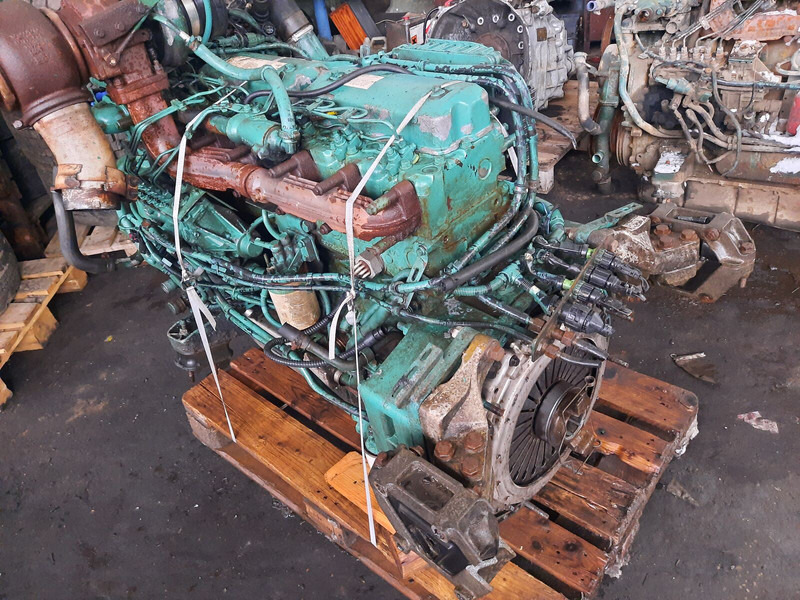 Volvo D7C-310 EC99 - محرك: صورة 3 Volvo D7C-310 EC99 - محرك: صورة 3