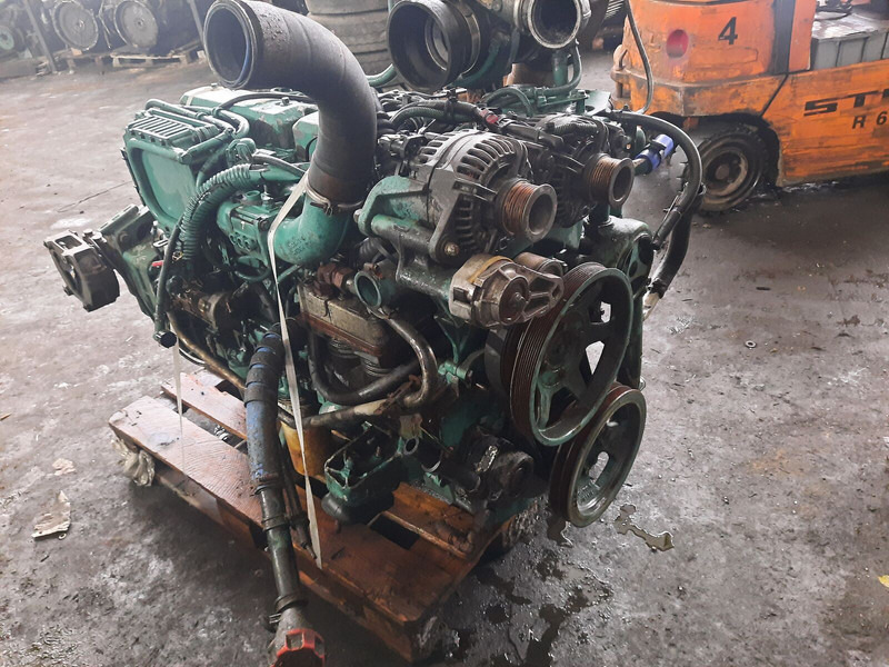 Volvo D7C-310 EC99 - محرك: صورة 4 Volvo D7C-310 EC99 - محرك: صورة 4