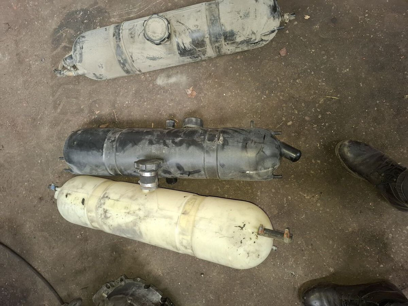 Volvo Scani - خزان التوسع: صورة 3 Volvo Scani - خزان التوسع: صورة 3