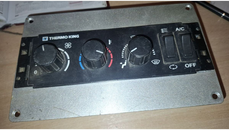 Volvo климат контроль Termo King. UWE. VIP2000 - وحدة إي سي يو: صورة 1 Volvo климат контроль Termo King. UWE. VIP2000 - وحدة إي سي يو: صورة 1