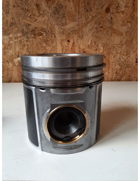 Volvo std 126.85 - المحرك و قطع الغيار: صورة 1 Volvo std 126.85 - المحرك و قطع الغيار: صورة 1