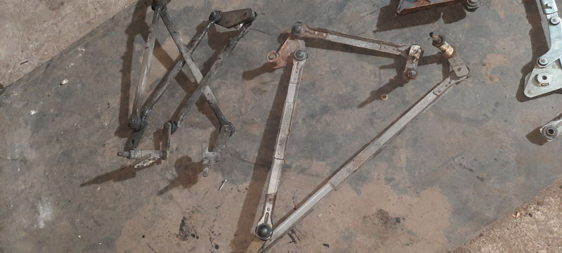 Volvo  - مساحة الزجاج الأمامي: صورة 4 Volvo  - مساحة الزجاج الأمامي: صورة 4