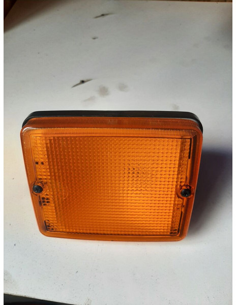 Volvo - إشارة الانعطاف: صورة 5 Volvo - إشارة الانعطاف: صورة 5