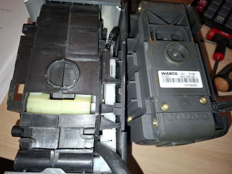 Wabco AT2412 .VT 2412B. EGS8. EGS7 - قطع الغيار: صورة 4 Wabco AT2412 .VT 2412B. EGS8. EGS7 - قطع الغيار: صورة 4