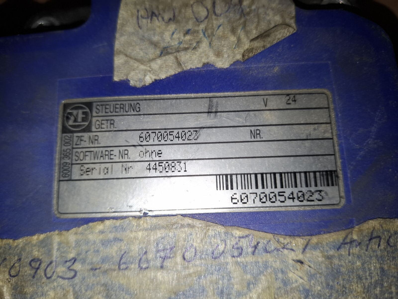 ZF 6070-054-023 - صندوق التروس: صورة 2 ZF 6070-054-023 - صندوق التروس: صورة 2