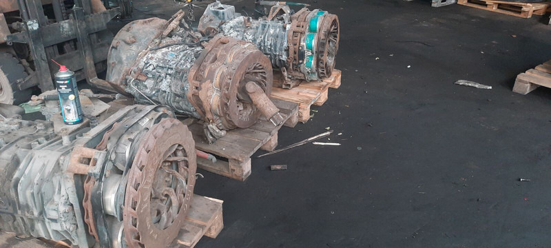 ZF 6S1600 - صندوق التروس: صورة 1 ZF 6S1600 - صندوق التروس: صورة 1