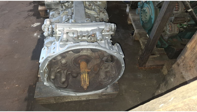 ZF GO210-6. S6 85+GV80/ S6 90 + GV90 - صندوق التروس: صورة 2 ZF GO210-6. S6 85+GV80/ S6 90 + GV90 - صندوق التروس: صورة 2