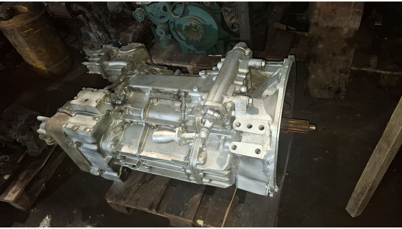 ZF GO210-6. S6 85+GV80/ S6 90 + GV90 - صندوق التروس: صورة 1 ZF GO210-6. S6 85+GV80/ S6 90 + GV90 - صندوق التروس: صورة 1