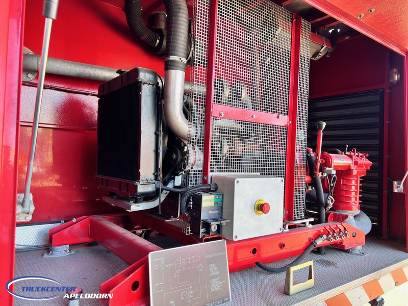Renault Thomas Sides BS13 4x4, Twin engine! - شاحنة حريق: صورة 5 Renault Thomas Sides BS13 4x4, Twin engine! - شاحنة حريق: صورة 5