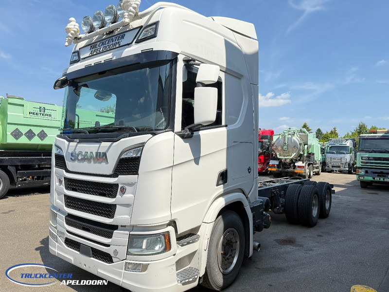Scania R650 V8 NGS 6x4, Standclima, Retarder, PTO, 9000 Vooras - شاحنة بهيكل معدني للمقصورة: صورة 3 Scania R650 V8 NGS 6x4, Standclima, Retarder, PTO, 9000 Vooras - شاحنة بهيكل معدني للمقصورة: صورة 3