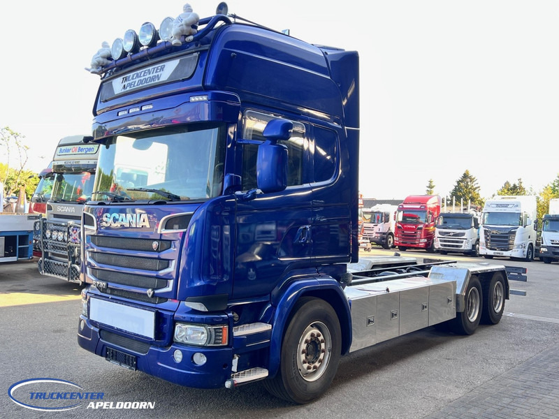 Scania R730 V8 6x4, Retarder, Clutch! Pto, Topline - شاحنة بهيكل معدني للمقصورة: صورة 3 Scania R730 V8 6x4, Retarder, Clutch! Pto, Topline - شاحنة بهيكل معدني للمقصورة: صورة 3