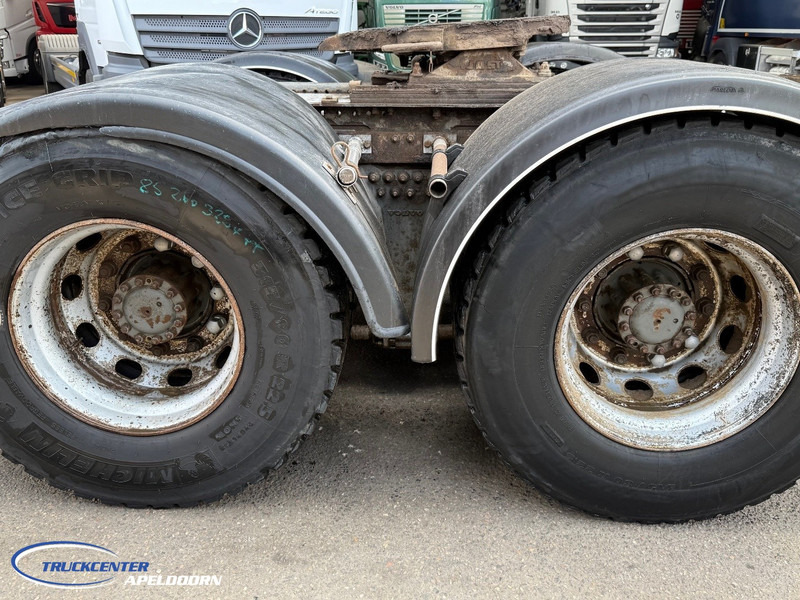 Volvo FH 12 - 420 6x4, Handgeschakeld, Euro 2, Hydrauliek - رأس تريلا: صورة 5 Volvo FH 12 - 420 6x4, Handgeschakeld, Euro 2, Hydrauliek - رأس تريلا: صورة 5