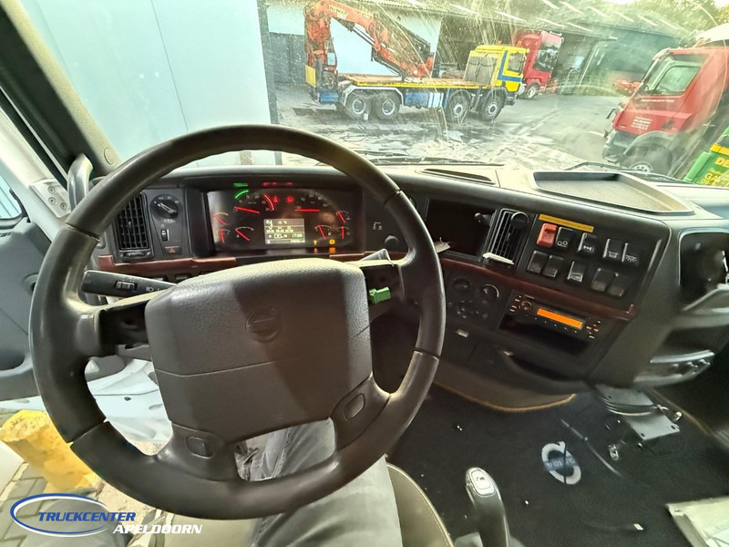 Volvo FH 480 18000 Liter ADR, 4 Compartimenten, Stuuras - شاحنة صهريج: صورة 5 Volvo FH 480 18000 Liter ADR, 4 Compartimenten, Stuuras - شاحنة صهريج: صورة 5