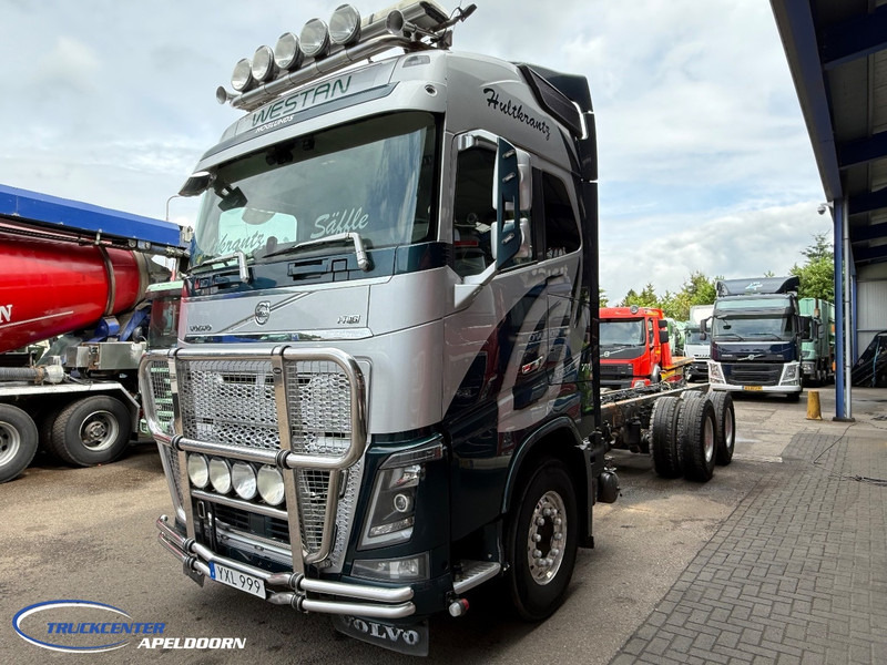 Volvo FH 750 6x4, Steel - Air, Globetrotter XL - شاحنة بهيكل معدني للمقصورة: صورة 2 Volvo FH 750 6x4, Steel - Air, Globetrotter XL - شاحنة بهيكل معدني للمقصورة: صورة 2