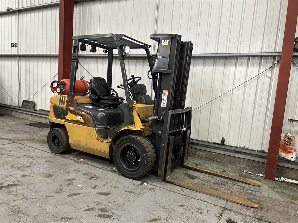 CAT GP30NT - رافعة شوكية تعمل بالغاز: صورة 4 CAT GP30NT - رافعة شوكية تعمل بالغاز: صورة 4