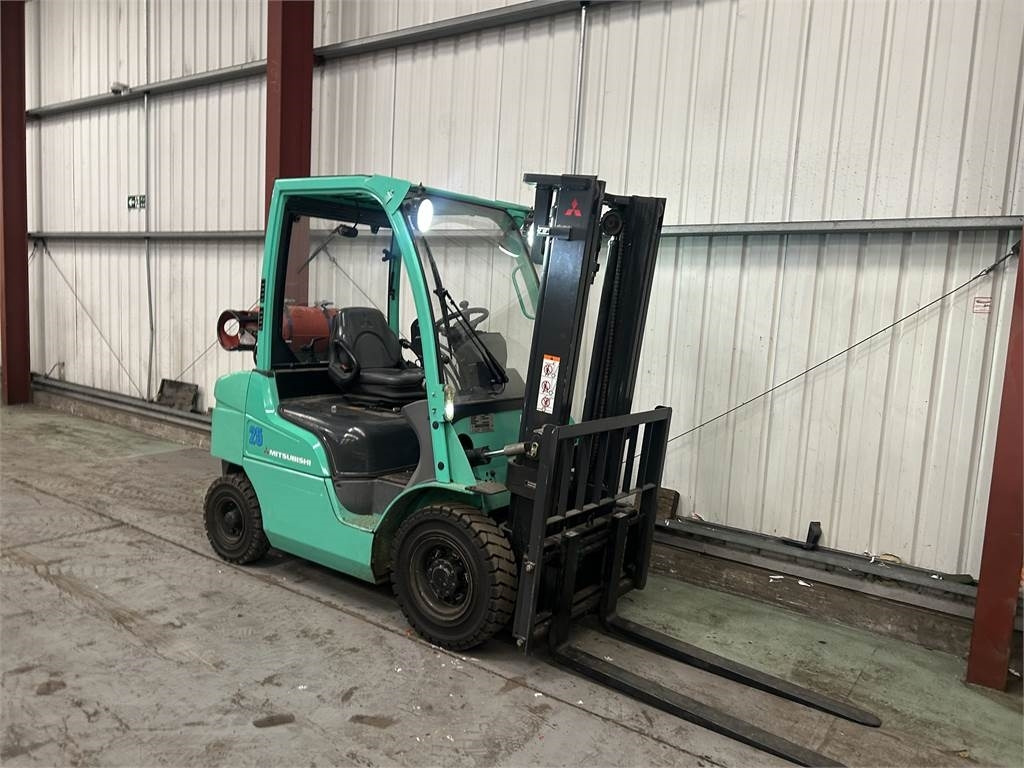 Mitsubishi FG25N - رافعة شوكية تعمل بالغاز: صورة 4 Mitsubishi FG25N - رافعة شوكية تعمل بالغاز: صورة 4