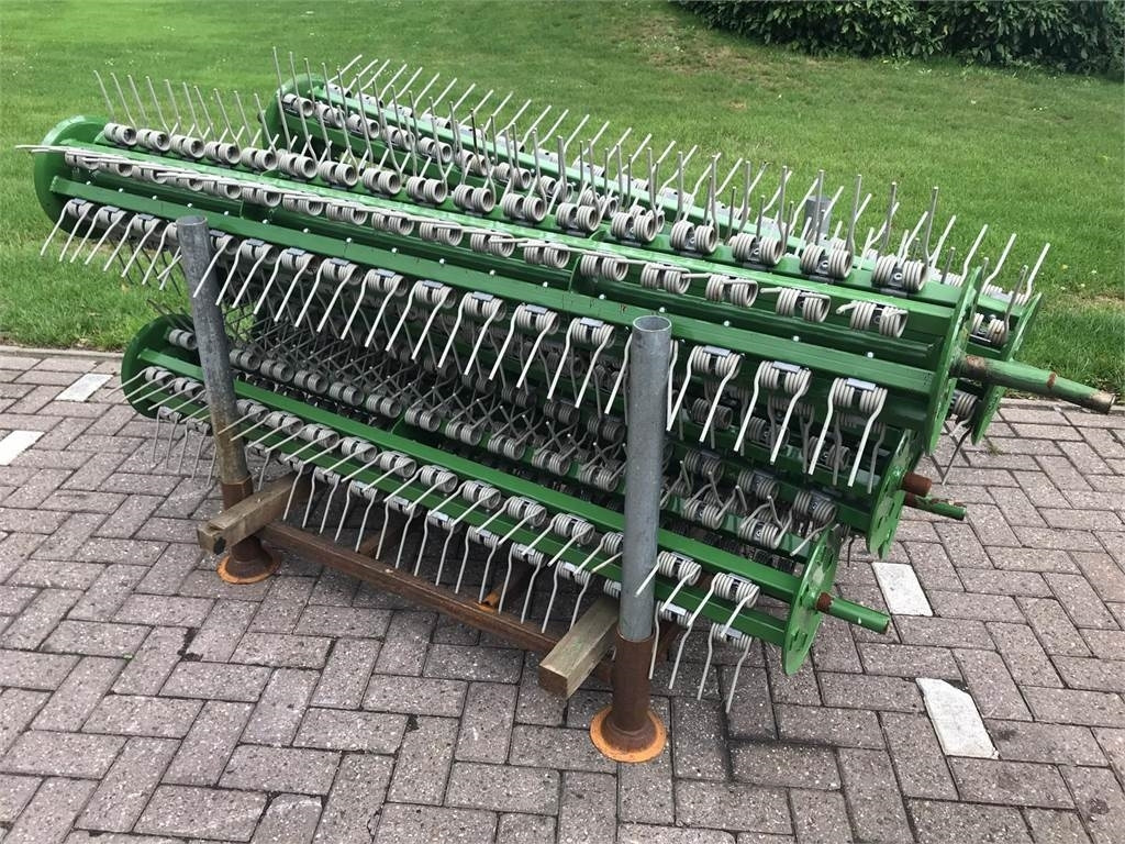 Krone Pick-up nieuw zonder beugels - ملحقاتحصادة الأعلاف: صورة 1 Krone Pick-up nieuw zonder beugels - ملحقاتحصادة الأعلاف: صورة 1