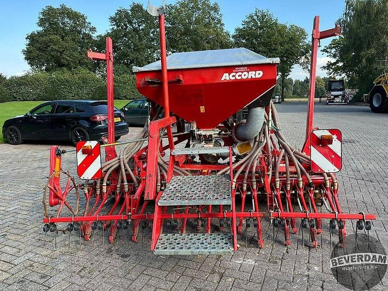 Kverneland Accord rotor kopeg  - آلة البذر: صورة 4 Kverneland Accord rotor kopeg  - آلة البذر: صورة 4