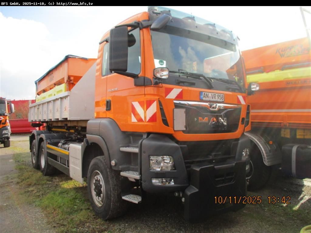MAN TGS 28.510 6x4-4BL Winterdienst, Meiller - شاحنة برافعة خطافية: صورة 1 MAN TGS 28.510 6x4-4BL Winterdienst, Meiller - شاحنة برافعة خطافية: صورة 1