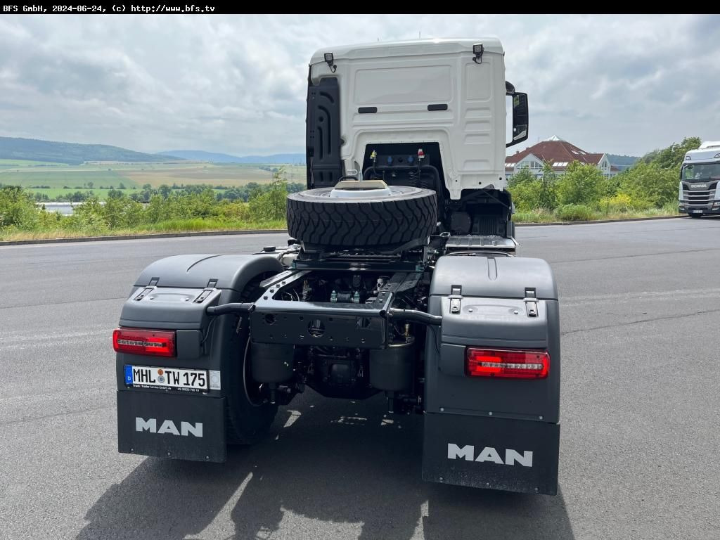 MAN TGS (TG3) 18.520 4x4 BL SA hohe Bauart, Kipphydr - رأس تريلا: صورة 2 MAN TGS (TG3) 18.520 4x4 BL SA hohe Bauart, Kipphydr - رأس تريلا: صورة 2