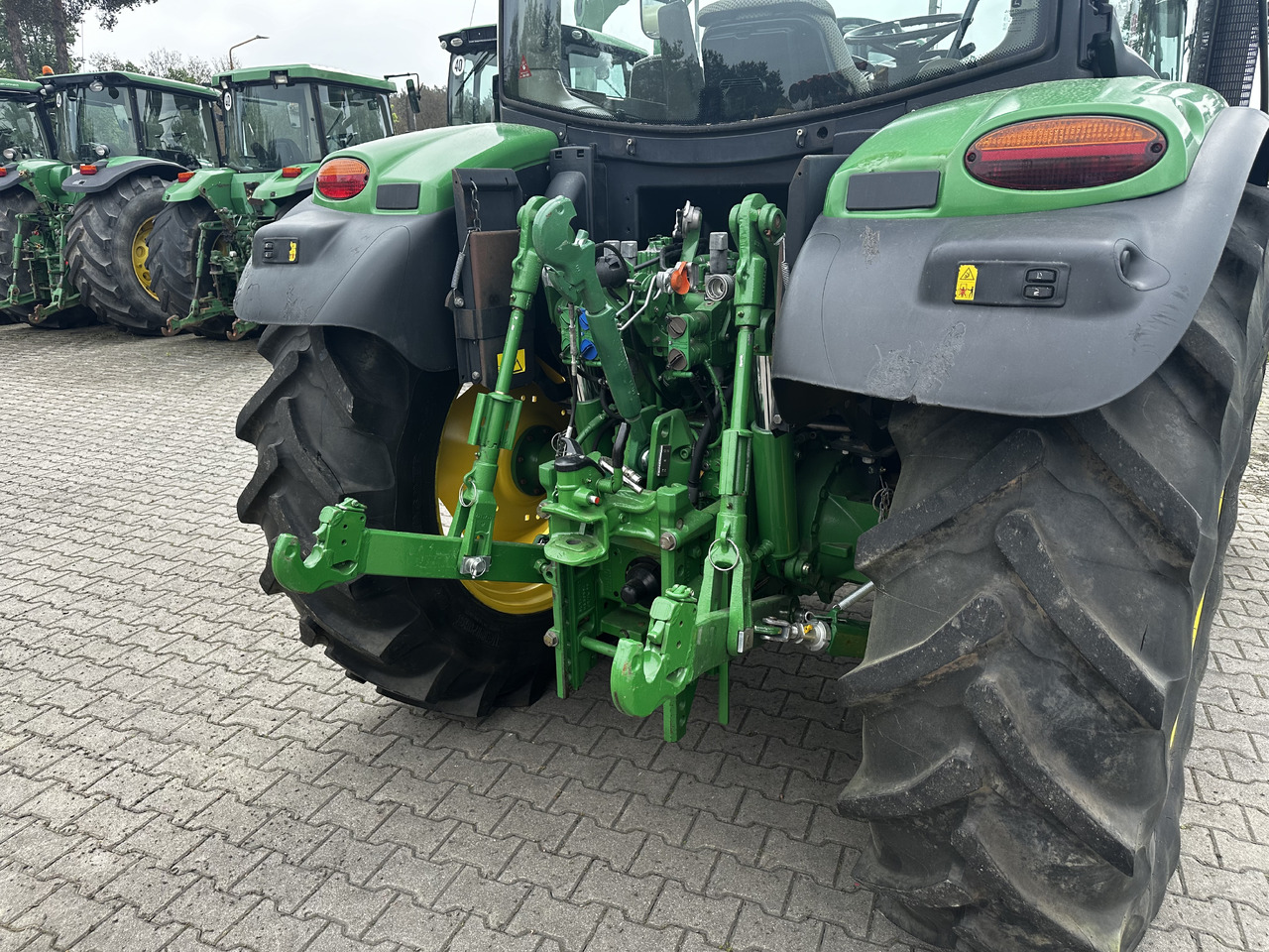 John Deere 6115R - جرار: صورة 5 John Deere 6115R - جرار: صورة 5
