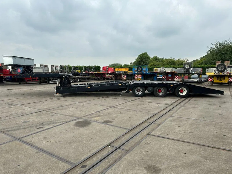 Bodex 3 AXLE TRUCKTRANSPORTER - نصف مقطورة نقل سيارات: صورة 2 Bodex 3 AXLE TRUCKTRANSPORTER - نصف مقطورة نقل سيارات: صورة 2