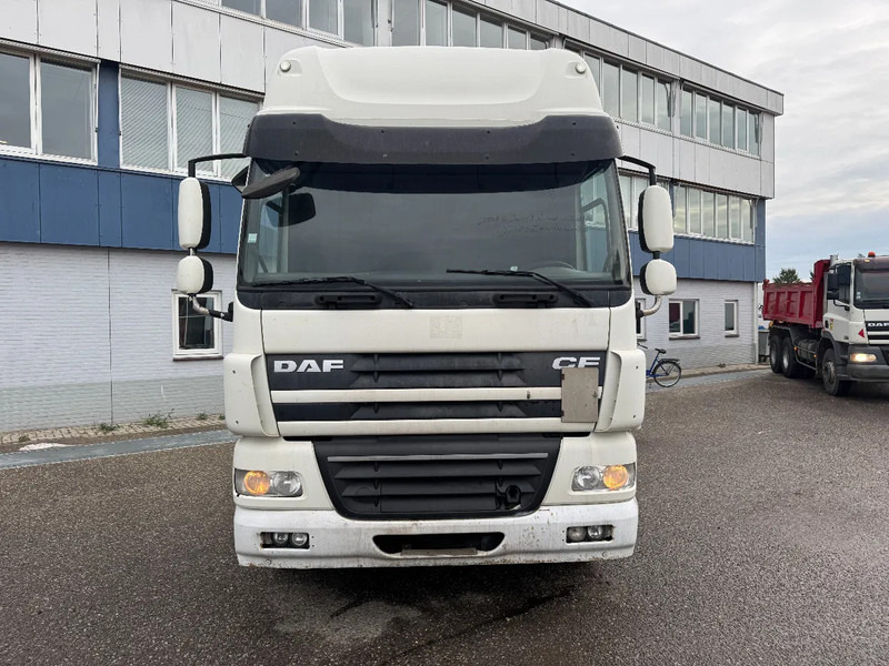 DAF CF 85.460 4X2 EURO 5 SLEEPER CAB - رأس تريلا: صورة 2 DAF CF 85.460 4X2 EURO 5 SLEEPER CAB - رأس تريلا: صورة 2