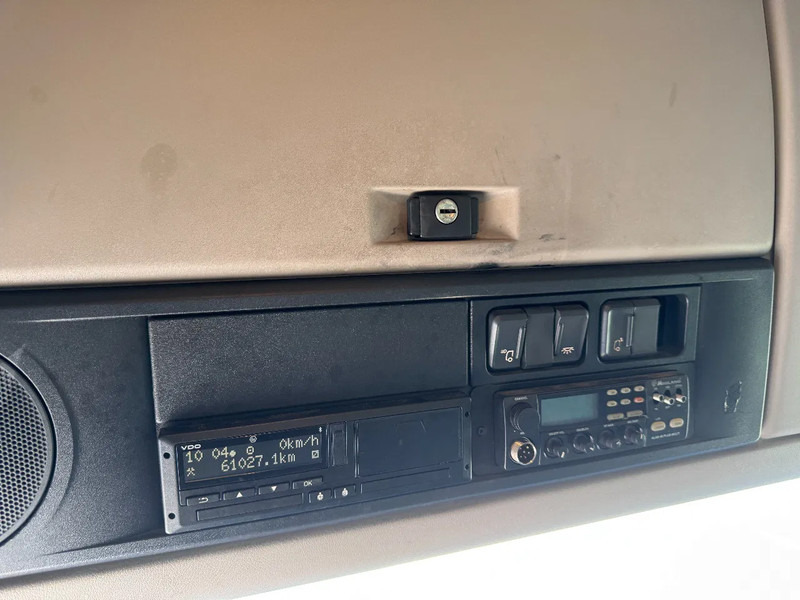 رأس تريلا DAF XF 440 4X2 EURO 6 SKIRTS 2017: صورة 16 رأس تريلا DAF XF 440 4X2 EURO 6 SKIRTS 2017: صورة 16