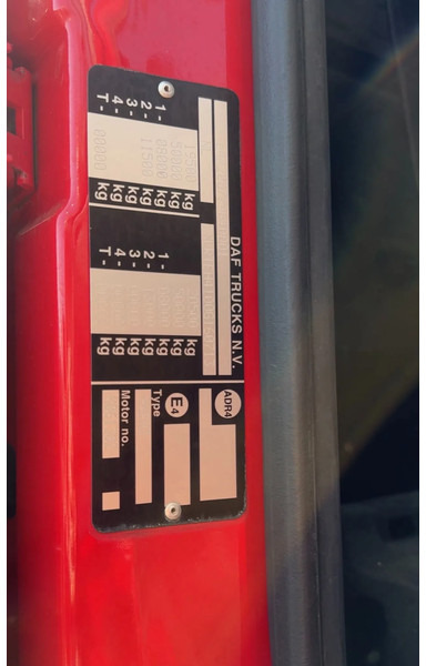 رأس تريلا DAF XF 440 4X2 EURO 6 SKIRTS 2017: صورة 17 رأس تريلا DAF XF 440 4X2 EURO 6 SKIRTS 2017: صورة 17