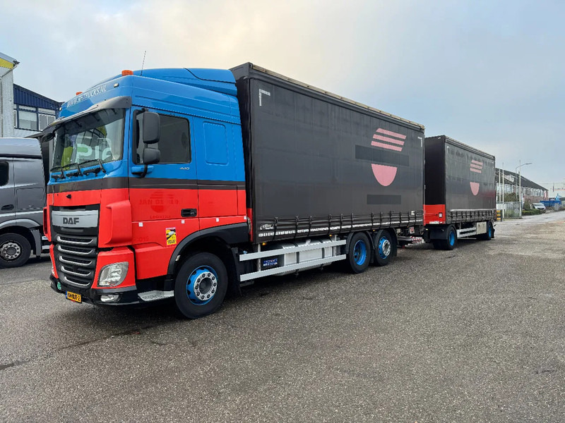 DAF XF 440 6X2 EURO 6 + HERTOGHS HANGER 2X BPW AXLE DHOLLANDIA 3000 KG - شاحنة ذات ستائر جانبية: صورة 1 DAF XF 440 6X2 EURO 6 + HERTOGHS HANGER 2X BPW AXLE DHOLLANDIA 3000 KG - شاحنة ذات ستائر جانبية: صورة 1
