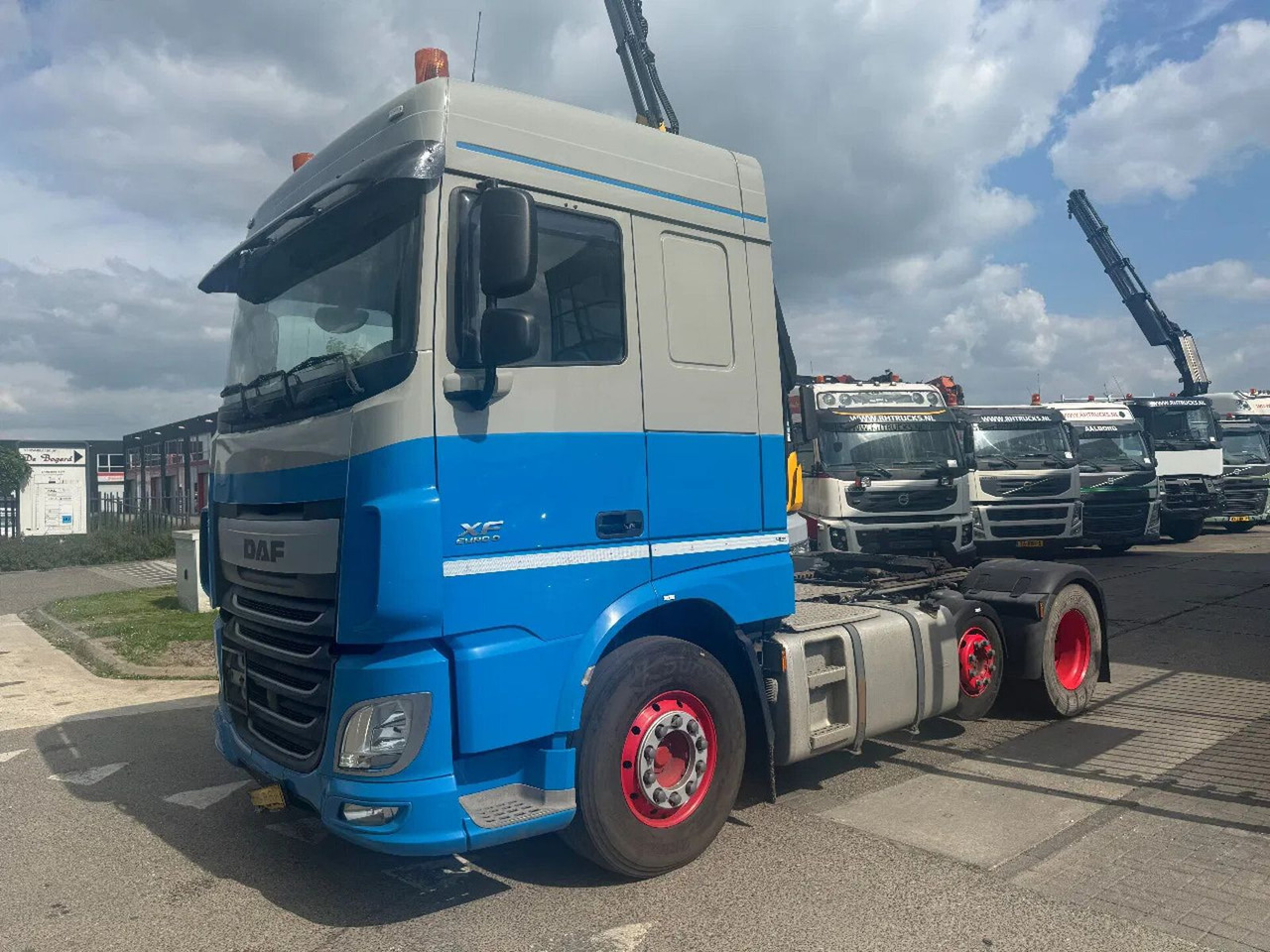 DAF XF 440 6X2 EURO 6 TÜV 09-2025 - مقطورة السحب: صورة 1 DAF XF 440 6X2 EURO 6 TÜV 09-2025 - مقطورة السحب: صورة 1