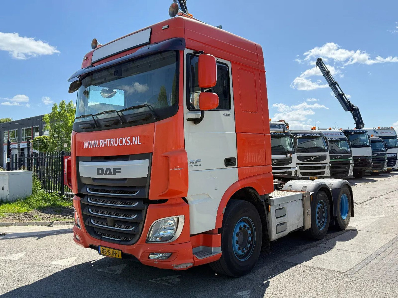 DAF XF 460 6X2 EURO 6 - ONLY 596.110 KM - مقطورة السحب: صورة 2 DAF XF 460 6X2 EURO 6 - ONLY 596.110 KM - مقطورة السحب: صورة 2