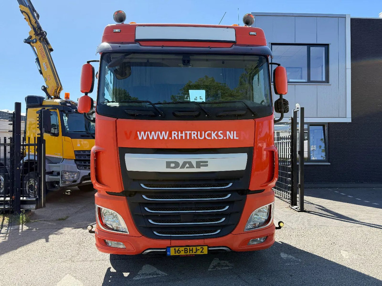 DAF XF 460 6X2 EURO 6 - ONLY 641.670 KM - مقطورة السحب: صورة 3 DAF XF 460 6X2 EURO 6 - ONLY 641.670 KM - مقطورة السحب: صورة 3