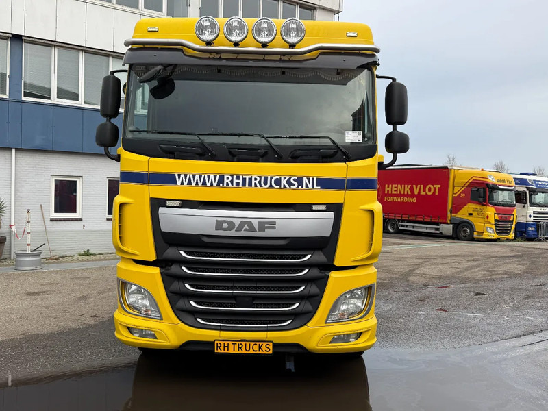 DAF XF 510 6X4 EURO 6 + RETARDER - شاحنة بهيكل معدني للمقصورة: صورة 2 DAF XF 510 6X4 EURO 6 + RETARDER - شاحنة بهيكل معدني للمقصورة: صورة 2