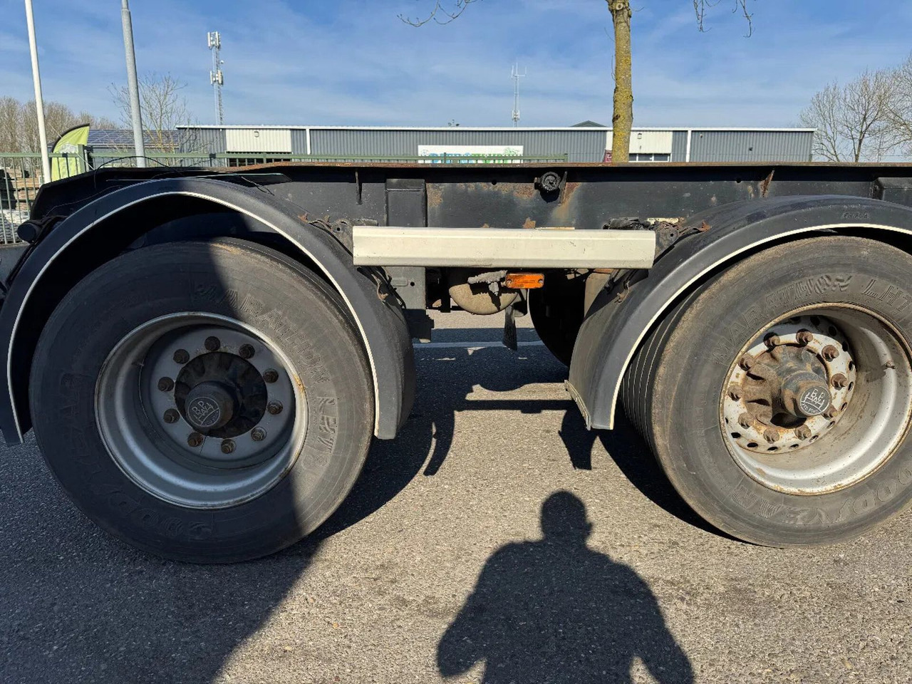 Floor FLA-10-20 - 3 AXLE BPW - مقطورة هوك ليفت/ لود لوجر: صورة 5 Floor FLA-10-20 - 3 AXLE BPW - مقطورة هوك ليفت/ لود لوجر: صورة 5
