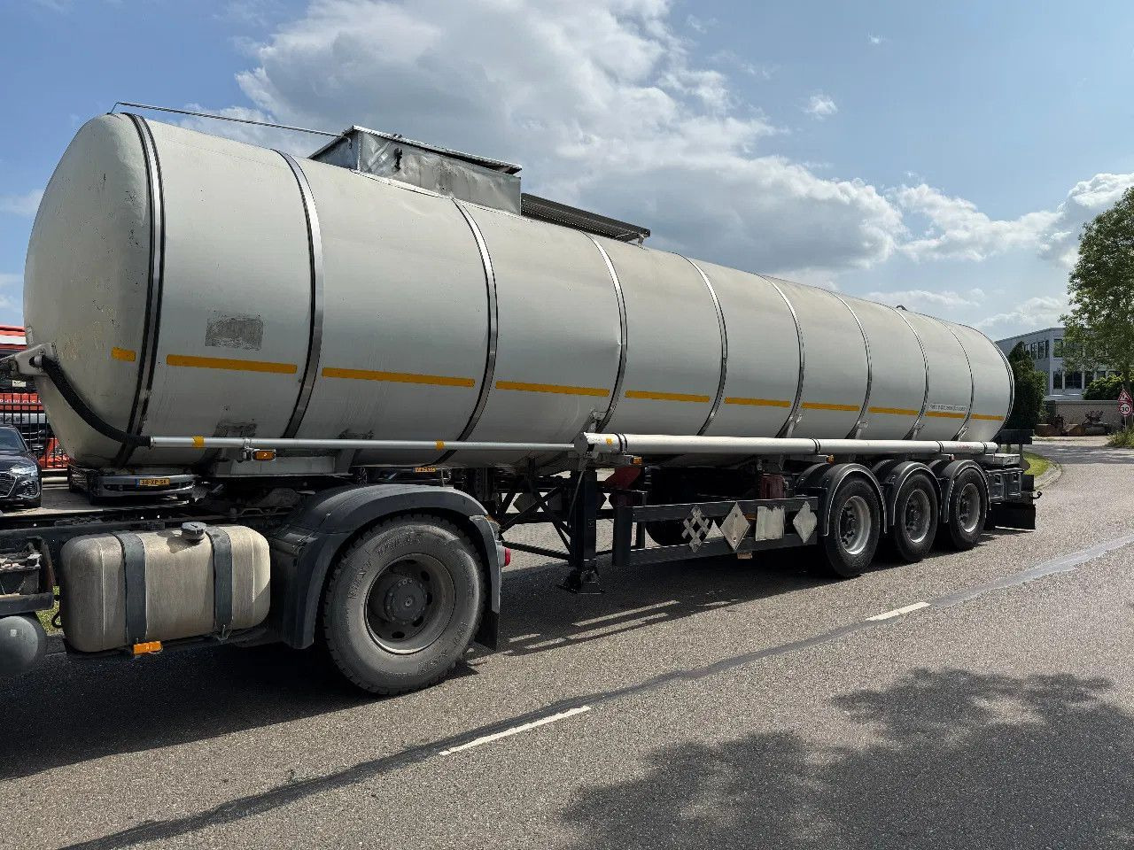 Kässbohrer BITUM - 32000 LITER - 1 COMP. - نصف مقطورة صهريج: صورة 1 Kässbohrer BITUM - 32000 LITER - 1 COMP. - نصف مقطورة صهريج: صورة 1