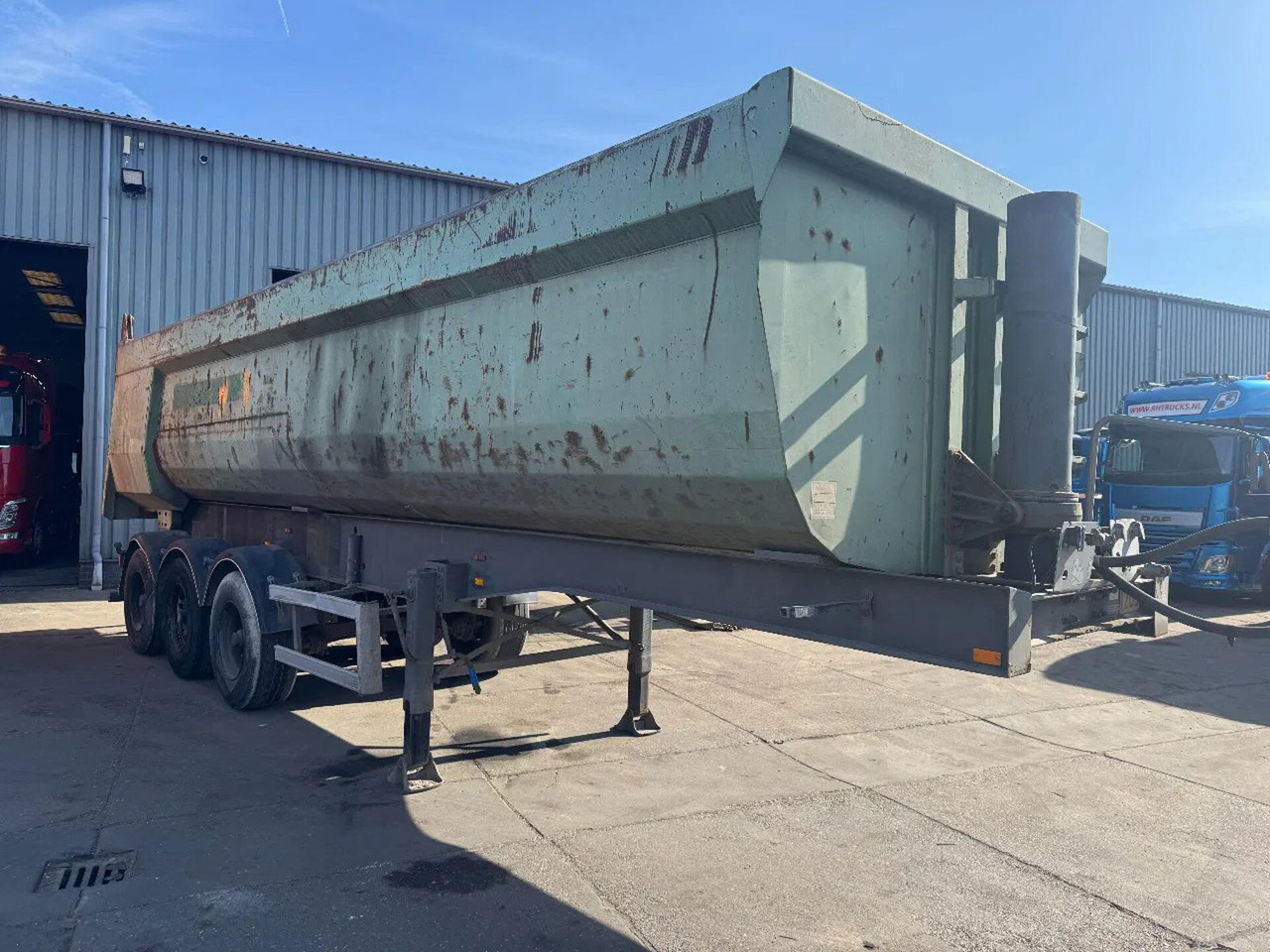 Langendorf 3 AXLE - BPW + TIPPER - نصف مقطورة قلابة: صورة 3 Langendorf 3 AXLE - BPW + TIPPER - نصف مقطورة قلابة: صورة 3