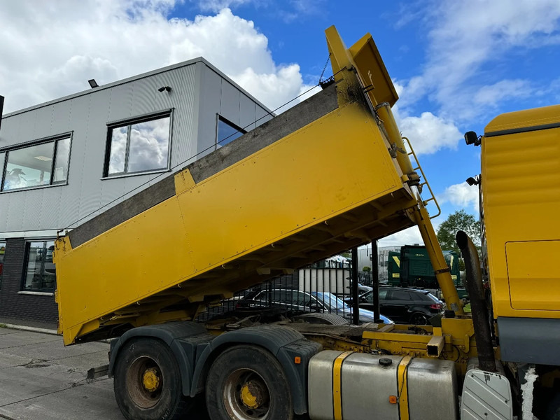 MAN TGA 26.530 6X4 MANUAL 3 PEDALS TIPPER KIPPER - شاحنة قلاب: صورة 3 MAN TGA 26.530 6X4 MANUAL 3 PEDALS TIPPER KIPPER - شاحنة قلاب: صورة 3