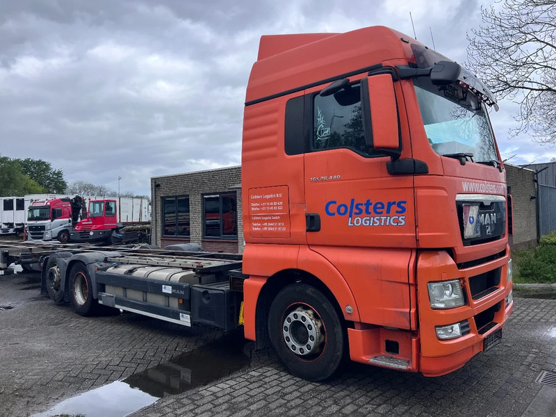 MAN TGX 26.440 XLX 6X2 EURO 5 - BDF CHASSIS + RETARDER - ناقلة حاويات/ شاحنة حاويات: صورة 3 MAN TGX 26.440 XLX 6X2 EURO 5 - BDF CHASSIS + RETARDER - ناقلة حاويات/ شاحنة حاويات: صورة 3