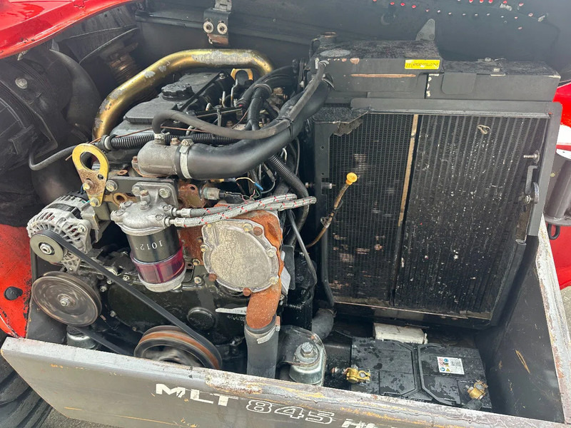 آلة رفع ونقل تلسكوبية Manitou MLT845 7401 uur CE: صورة 8