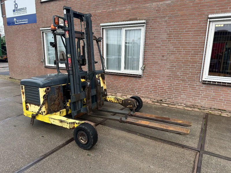 Moffett M4 25.3 2,5 TON SIDESHIFT DIESEL  MEENEEMHEFTRUCK - رافعة شوكية مثبتة على شاحنة: صورة 5 Moffett M4 25.3 2,5 TON SIDESHIFT DIESEL  MEENEEMHEFTRUCK - رافعة شوكية مثبتة على شاحنة: صورة 5