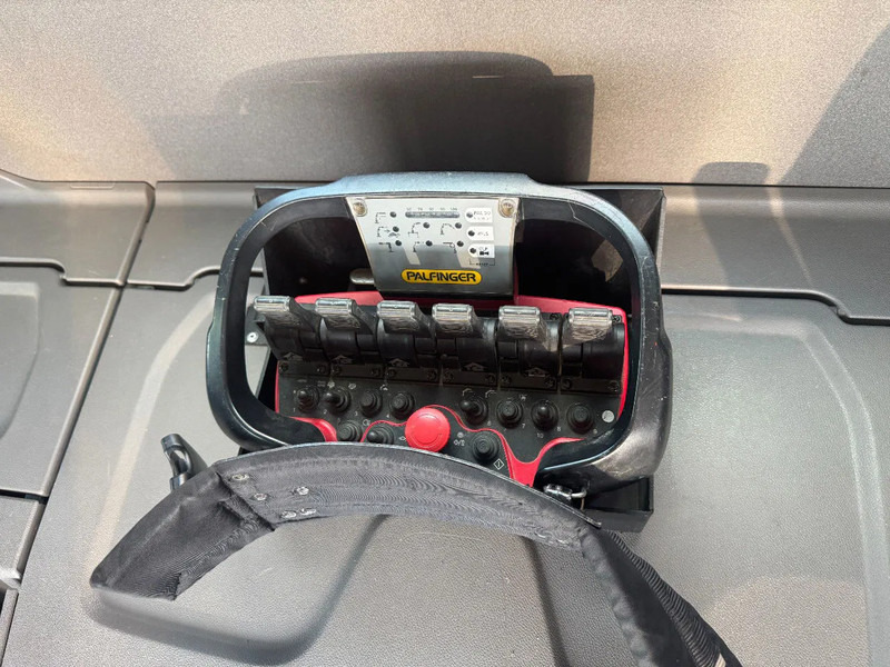 شاحنة كرين Scania P280 4X2 EURO 6 PALFINGER PK12002 + REMOTE CONTROL: صورة 20 شاحنة كرين Scania P280 4X2 EURO 6 PALFINGER PK12002 + REMOTE CONTROL: صورة 20