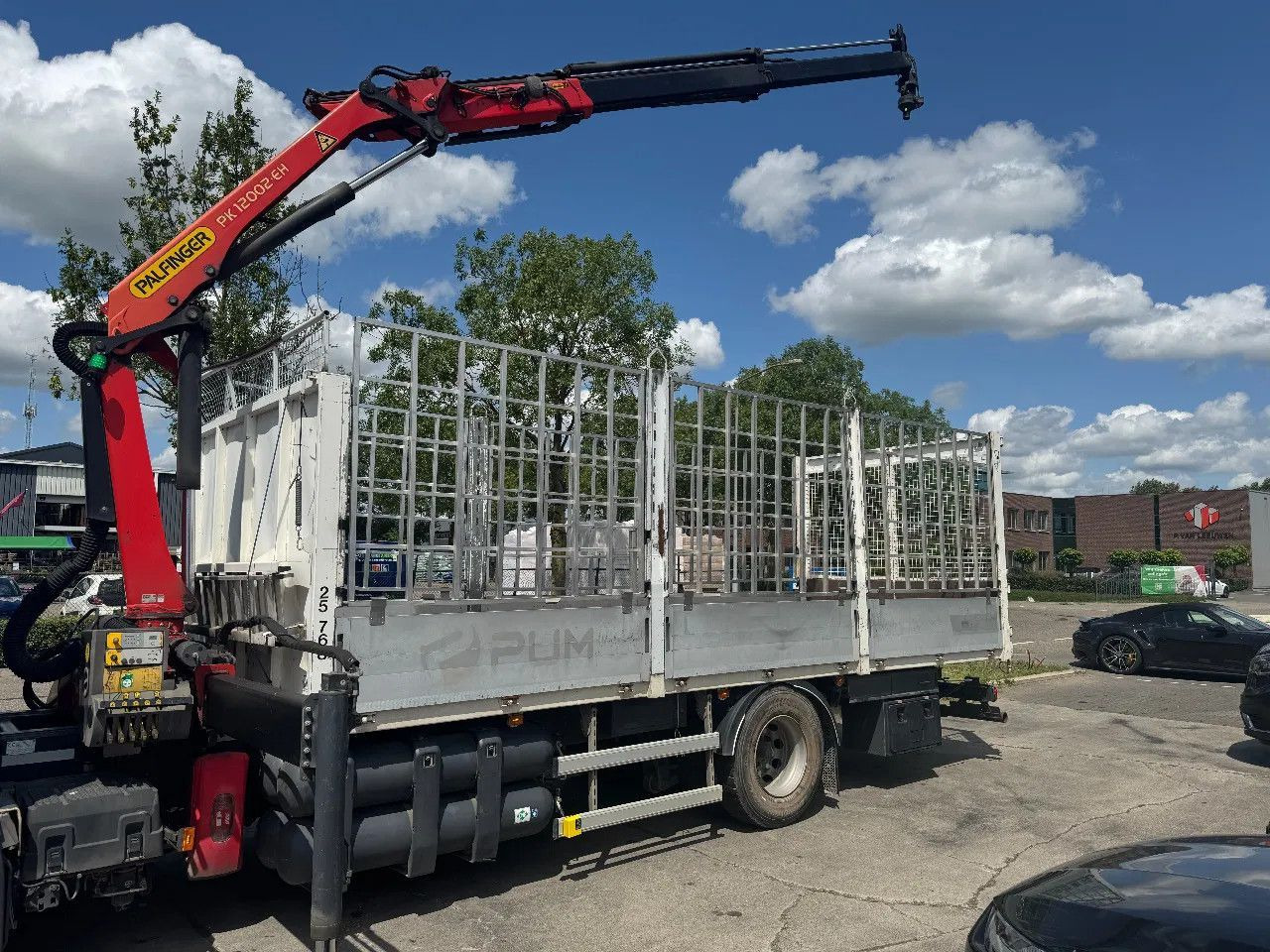 Scania P280 4X2 EURO 6 PALFINGER PK12002 + REMOTE CONTR - شاحنات مسطحة, شاحنة كرين: صورة 5 Scania P280 4X2 EURO 6 PALFINGER PK12002 + REMOTE CONTR - شاحنات مسطحة, شاحنة كرين: صورة 5
