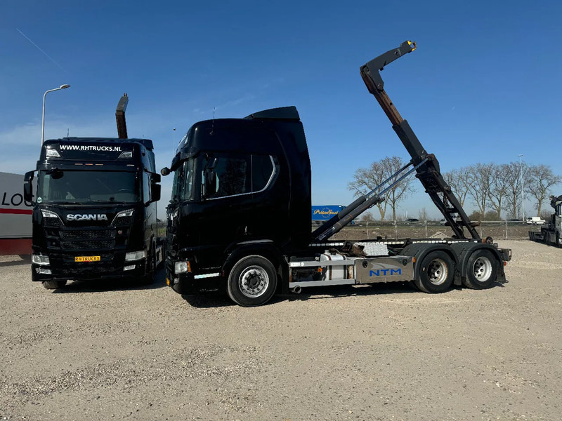Scania R580 V8 6X2 VDL HOOK 20T RETARDER EURO 6 2 UNITS - شاحنة برافعة خطافية: صورة 2 Scania R580 V8 6X2 VDL HOOK 20T RETARDER EURO 6 2 UNITS - شاحنة برافعة خطافية: صورة 2