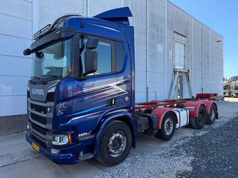 Scania R730 V8 8X4 EURO 6 HUB REDUCTION RETARDER - شاحنة بهيكل معدني للمقصورة: صورة 1 Scania R730 V8 8X4 EURO 6 HUB REDUCTION RETARDER - شاحنة بهيكل معدني للمقصورة: صورة 1