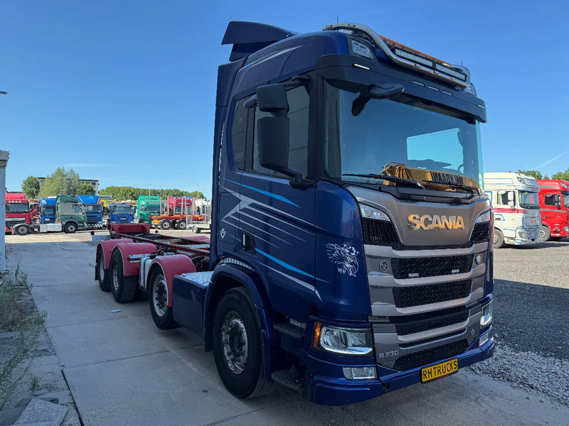 Scania R730 V8 8X4 EURO 6 HUB REDUCTION RETARDER - شاحنة بهيكل معدني للمقصورة: صورة 3 Scania R730 V8 8X4 EURO 6 HUB REDUCTION RETARDER - شاحنة بهيكل معدني للمقصورة: صورة 3