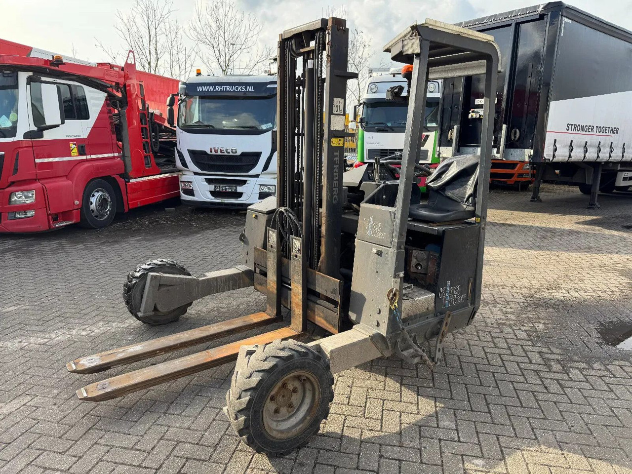 Terberg TKL-MC-3X3 - 2000KG 3,2 LIFTING HEIGHT - رافعة شوكية مثبتة على شاحنة: صورة 1 Terberg TKL-MC-3X3 - 2000KG 3,2 LIFTING HEIGHT - رافعة شوكية مثبتة على شاحنة: صورة 1