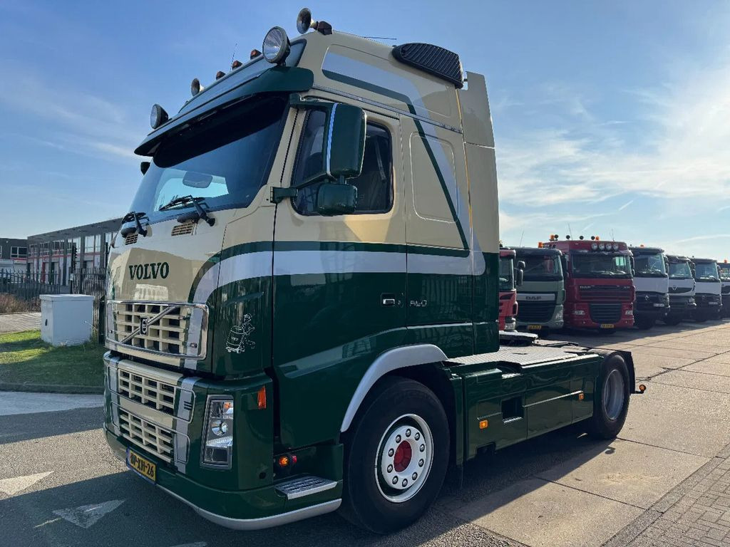 Volvo FH 16.550 4X2 - EURO 3 + FULL SPOILER + MANUAL G - مقطورة السحب: صورة 1 Volvo FH 16.550 4X2 - EURO 3 + FULL SPOILER + MANUAL G - مقطورة السحب: صورة 1
