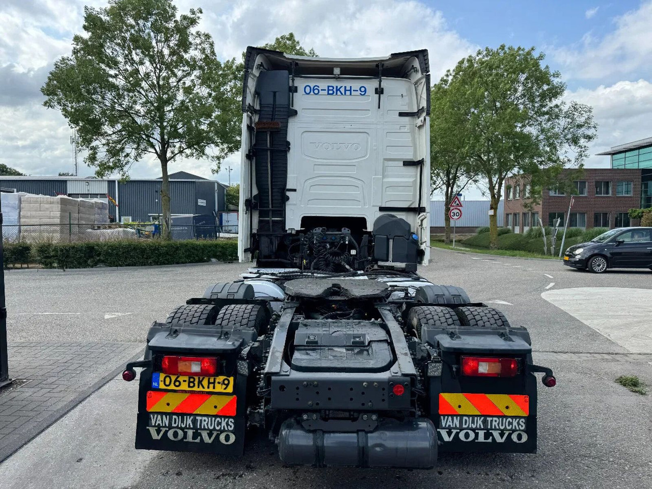 Volvo FH 460 6X2 - EURO 6 + KIPPER HYDR. + LIFTING AXL - مقطورة السحب: صورة 5 Volvo FH 460 6X2 - EURO 6 + KIPPER HYDR. + LIFTING AXL - مقطورة السحب: صورة 5